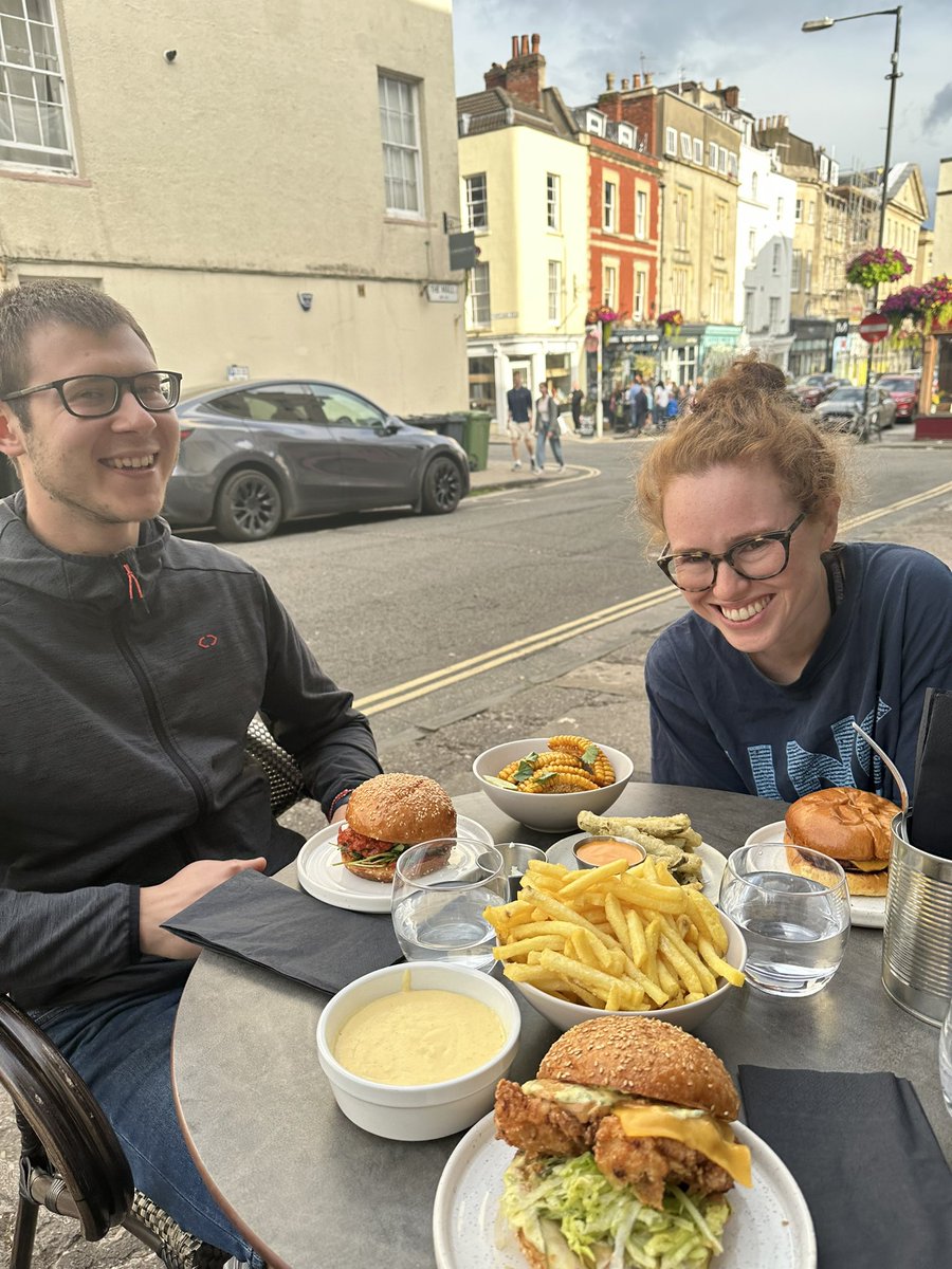 Friday submission day - Katherine and Rokas enjoying their celebratory cold beers at Bristol’s iconic suspension bridge, kudos to them both for their hard work!! Check it out 
biorxiv.org/content/10.110…