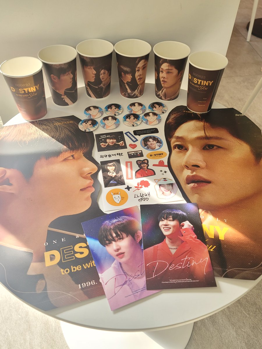 ciipher_tanfly's tweet photo. 사랑하는 석원이의 생일카페 마무리했습니다. 너무  행복한 시간이었어요! 방문해주신 클루님들, 그리고 친구들 정말 감사드리고 무엇보다 이 더운 날, 방문해 준 석원이에게 감사! 너무 사랑하고 사랑해 🫶🖤❤️💙 #최석원 #최석원_사랑해 #석원_운명같은_아이 #seokwon_destiny_to_be_with_you https://t.co/Olg7Erwx8z