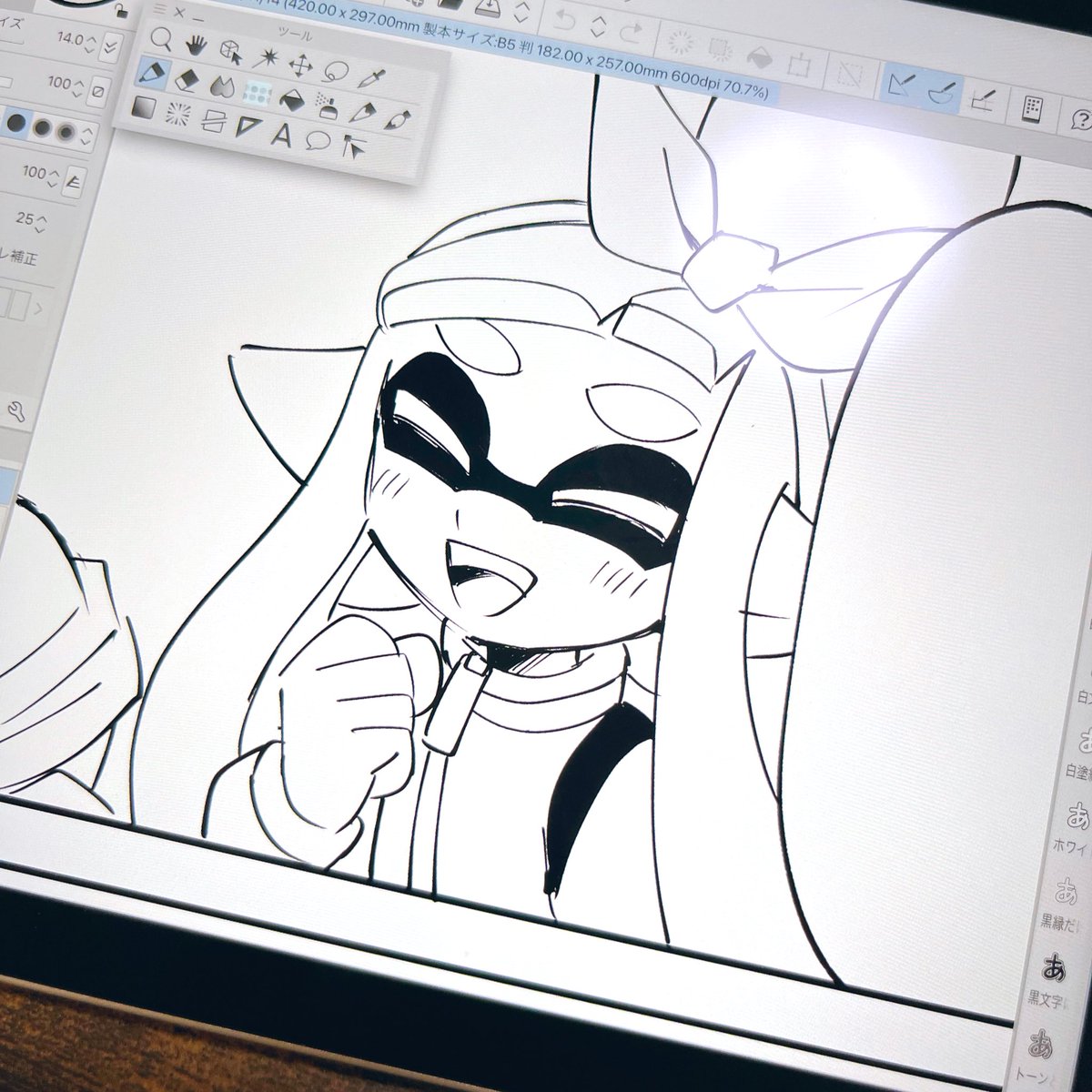 ひたすらペン入れ✍️ 