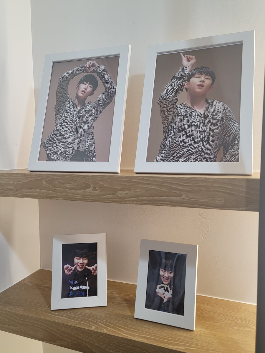 ciipher_tanfly's tweet photo. 사랑하는 석원이의 생일카페 마무리했습니다. 너무  행복한 시간이었어요! 방문해주신 클루님들, 그리고 친구들 정말 감사드리고 무엇보다 이 더운 날, 방문해 준 석원이에게 감사! 너무 사랑하고 사랑해 🫶🖤❤️💙 #최석원 #최석원_사랑해 #석원_운명같은_아이 #seokwon_destiny_to_be_with_you https://t.co/Olg7Erwx8z