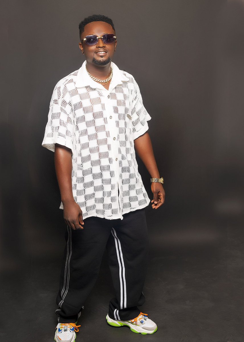 Kwatra1's tweet photo. +1 Today @Flowkingstone_ @lutagh @articlewani @StrongmanBurner @Amerado_Burner @amKwabenaLyta @KwesiAmewuga @Cjbiggerman @ponobiom @Qholabeatz https://t.co/T58z9nGE5e