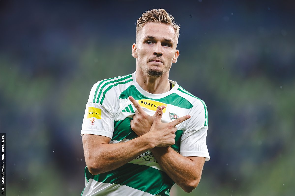 900pxpl's tweet photo. Zjawa! @LechiaGdanskSA #LGDPOD #LechiaNaZdjeciach #1ligastylzycia https://t.co/4AWBRM9VKl