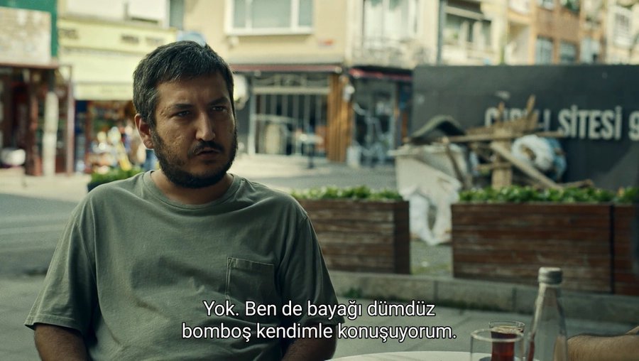 “Ben de bayağı dümdüz bomboş kendimle konuşuyorum..”

(GİBİ)