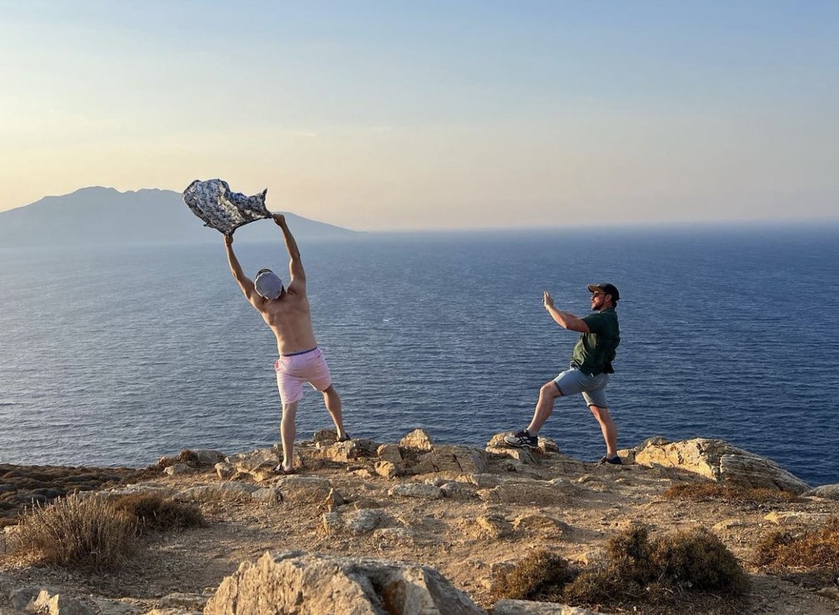 James McAvoy and Steven Cree in Greece a few days ago, image size:1200x880