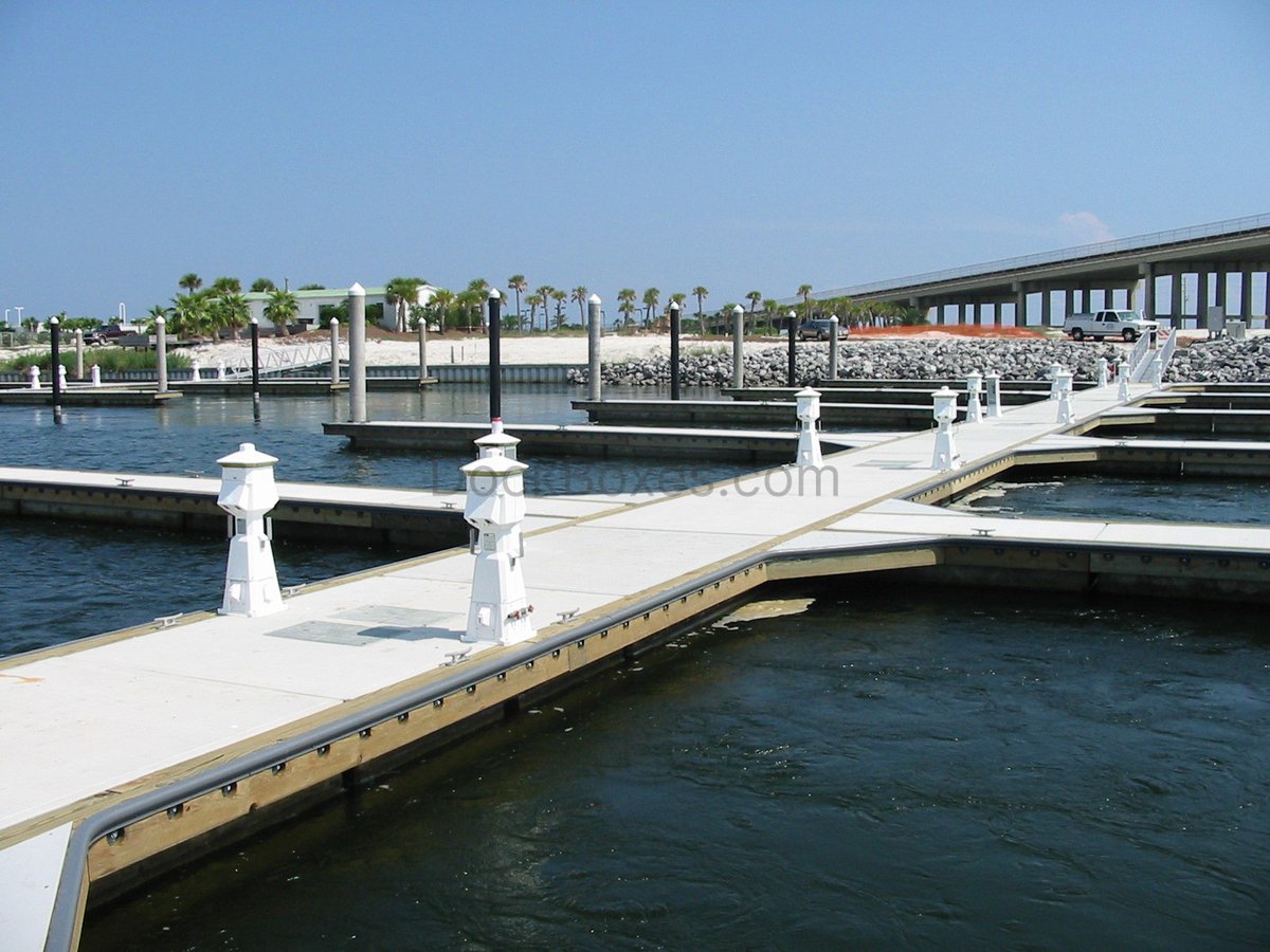 dock_boxes's tweet image. Upgrade your dock with our top-of-the-line power pedestals and enjoy a reliable and efficient source of electricity for your boating needs. Order now and experience the difference! 💪
dockboxes.com/power-pedestal…
#PowerPedestals #DockUpgrades #BoatingEssentials #DockBoxes