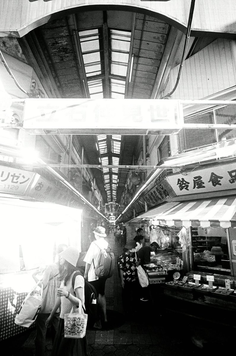 leica0726's tweet photo. 立石仲見世商店街で路上スナップ📷

camera : Ricoh GR21

#gr_meet_japan 
#grスナップ 
#ricohgr 
#ricohgr21 
#gr 
#gr21 
#grsnap 
#grsnaps 
#ファインダー越しの私の世界 https://t.co/M3Ich7Fhkq