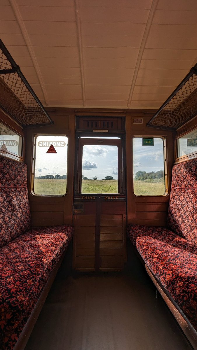 MattwicksBMR's tweet photo. Well 48th Island steam show, post one of a few below, think I picked the right day, very busy though.
A family event which to be fair is good value for money, taking place over 4 days Friday - Monday, so a few days left to visit.
#IWSR #IsleOfWightSteamRailway #IOW #Havenstreet https://t.co/jUTIdsGHmk