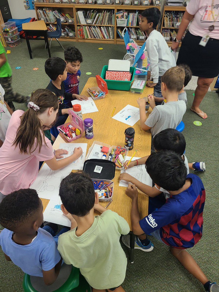 FahrneysFriends's tweet photo. Our first ROAR House meeting with 3rd grade. The kids had fun getting to know a new buddy. @McSpeddenES @MISTYSCHU2015 https://t.co/Owv7yxtOme