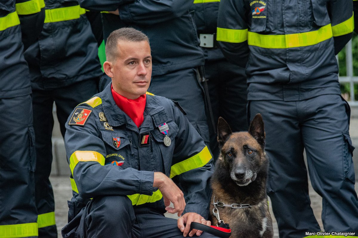 #JournéeMondialeDuChien 🐶

Mission de recherche, mission de sauvetage, ect…

Les chiens et leurs maîtres sont des éléments essentiels et utiles dans les différentes interventions du quotidien.

#Chien #animaux #animal #pompier #bmpm #bspp #uiisc #securitecivile #maitrechien