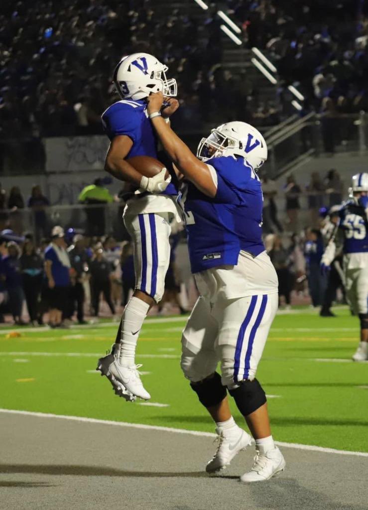 Center Ramses Reyna giving WR Abel Lucio some love after a great TD catch in last nights win!!!!!
#oneheartbeat