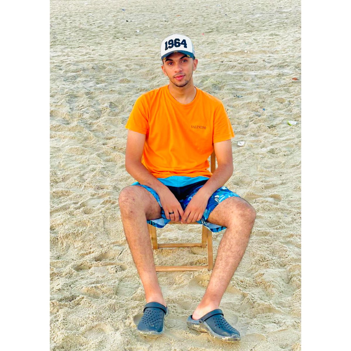 x_fares_0's tweet photo. 🌊🧡 https://t.co/HDooHUxGXI