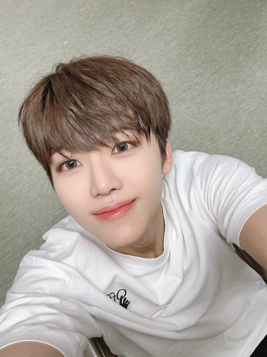 kitluv_0813's tweet photo. 바로셀카들고온ㄹㅈㄷ효자 https://t.co/JdA9kWtnSe