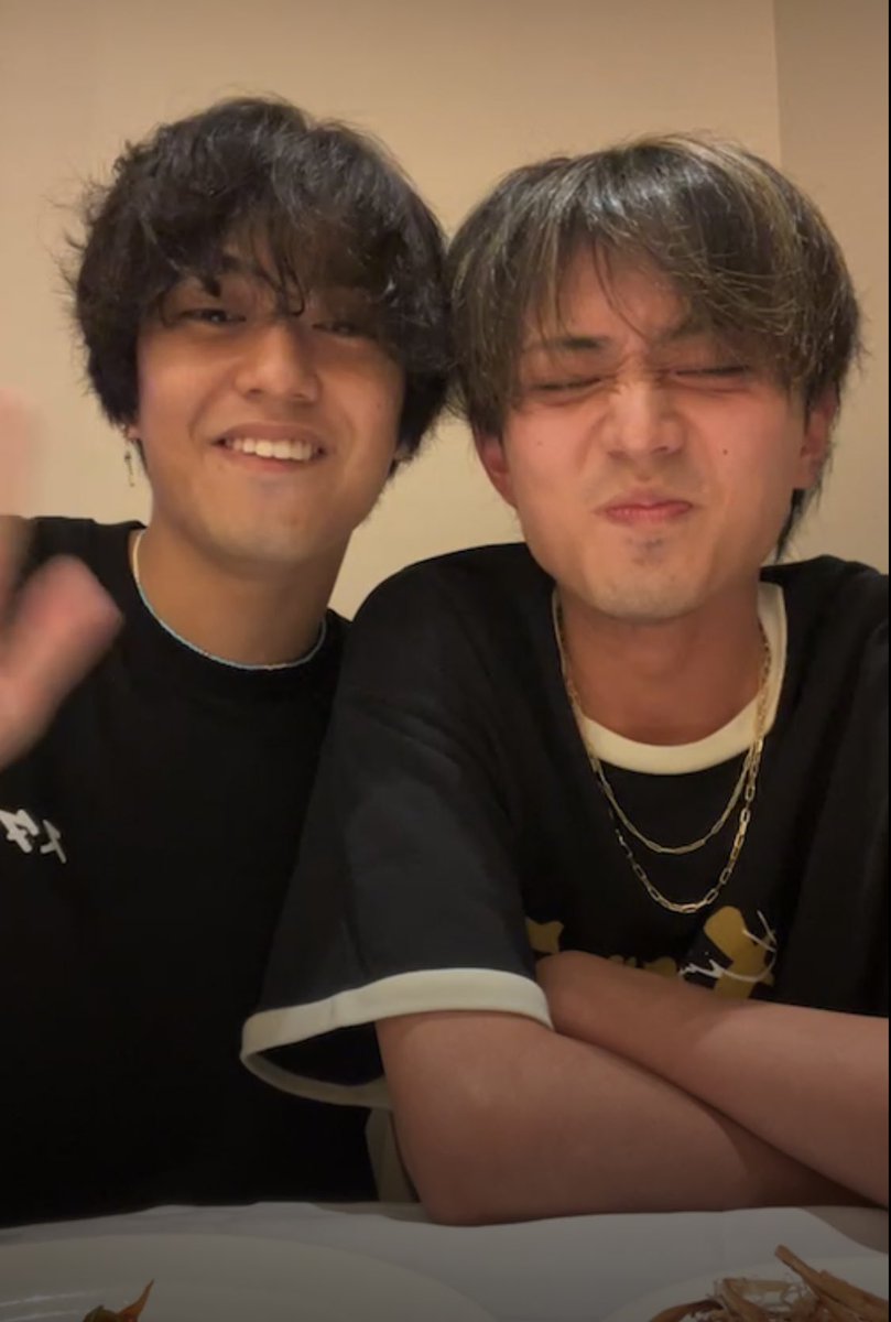 kaichansUkl's tweet photo. King &amp; Princeのほろ酔いインスタライブが無料でレジ袋が3円なの意味がわからないから本当に https://t.co/sE7FIiCNo6