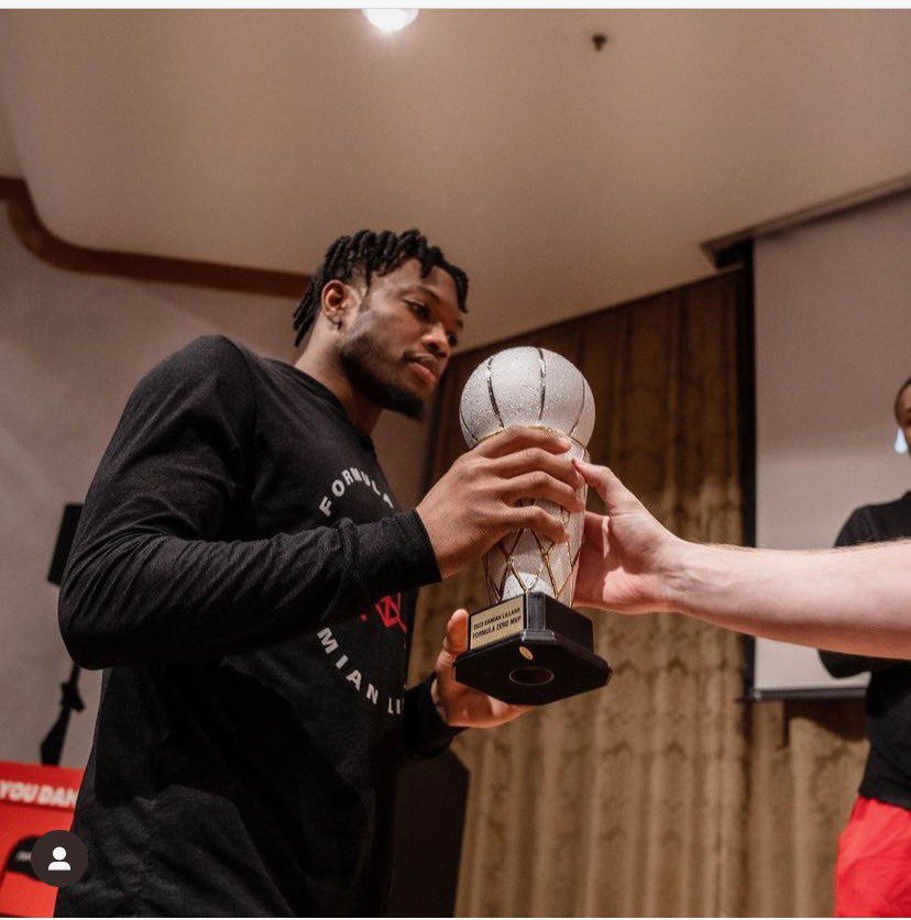 FAUMBB's tweet photo. Dame + South Florida 🧐

Congrats to our guy @martin_alijah for winning MVP of the Damian Lillard Camp 🏆 https://t.co/RX7SB5KQXa