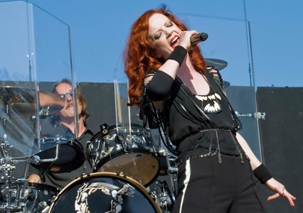 #OnThisDay, 1966, born #ShirleyManson - #Garbage