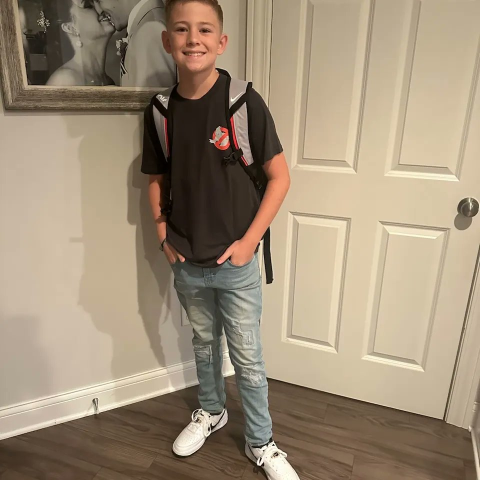 Drew_Bauman's tweet photo. And just like that....they're back at school for another amazing year! 7th and 4th grade doesn't seem possible but there's no denying it 😭

I can't wait to see all of their incredible accomplishments! https://t.co/yxQwAEnVFO