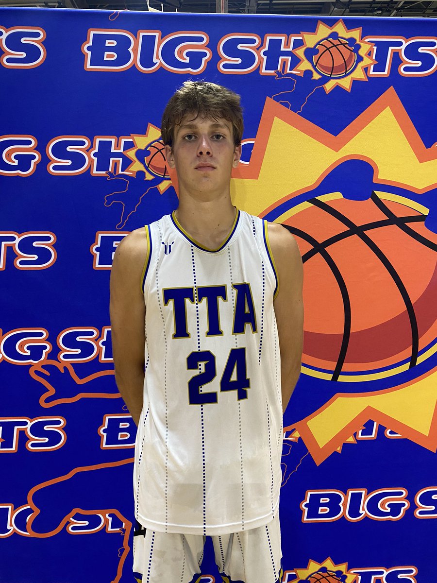 BIG SH🏀TS tweet media