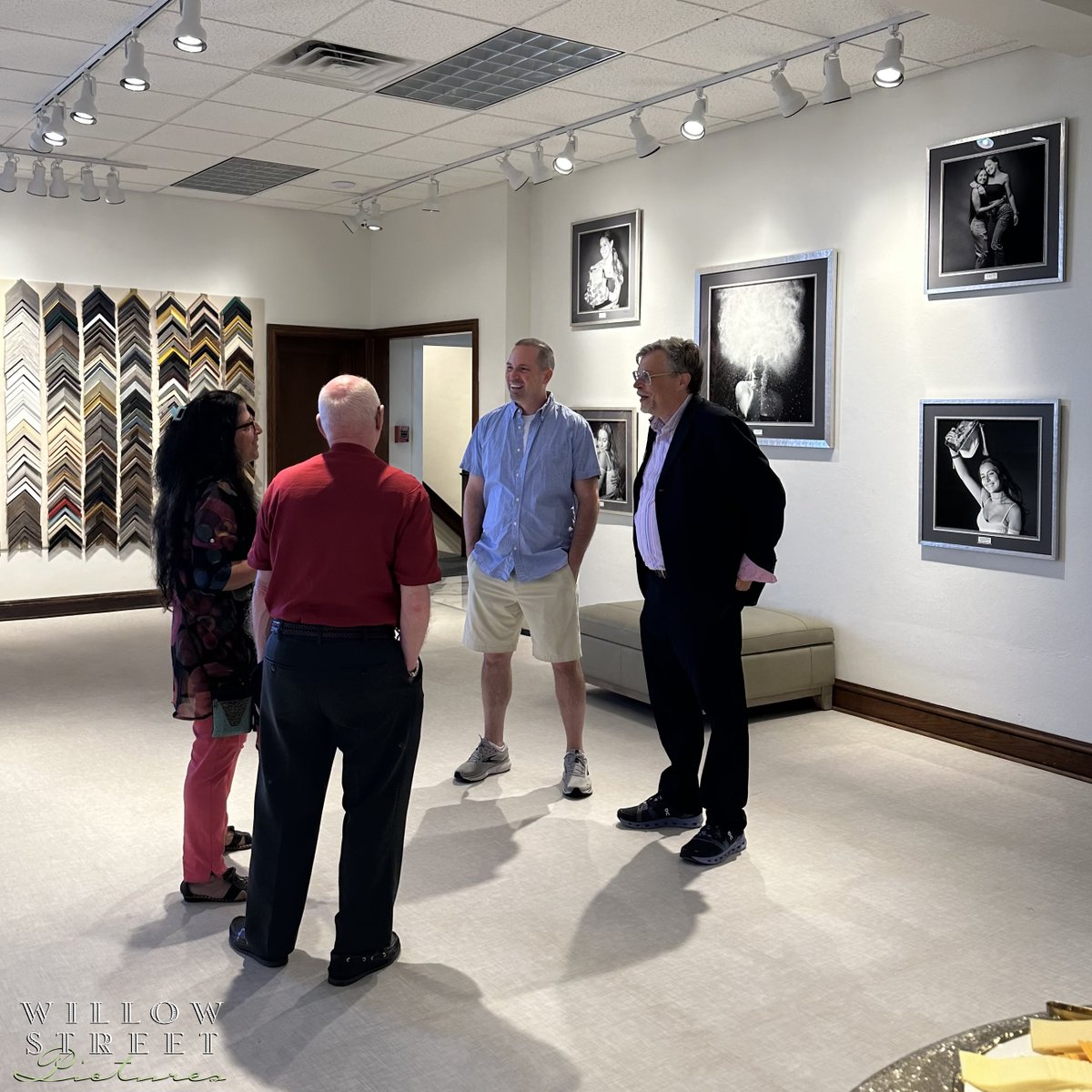 WillowStreetPic's tweet photo. Thank you all for a great opening!! All those smiling faces made our night and got us extra excited for this new chapter 💚 We can't wait to see what Harleysville will bring us❕❕

#willowstreetpictures #photography #photographystudio #smallbusiness #fineartphotography https://t.co/1bZPp805Kk