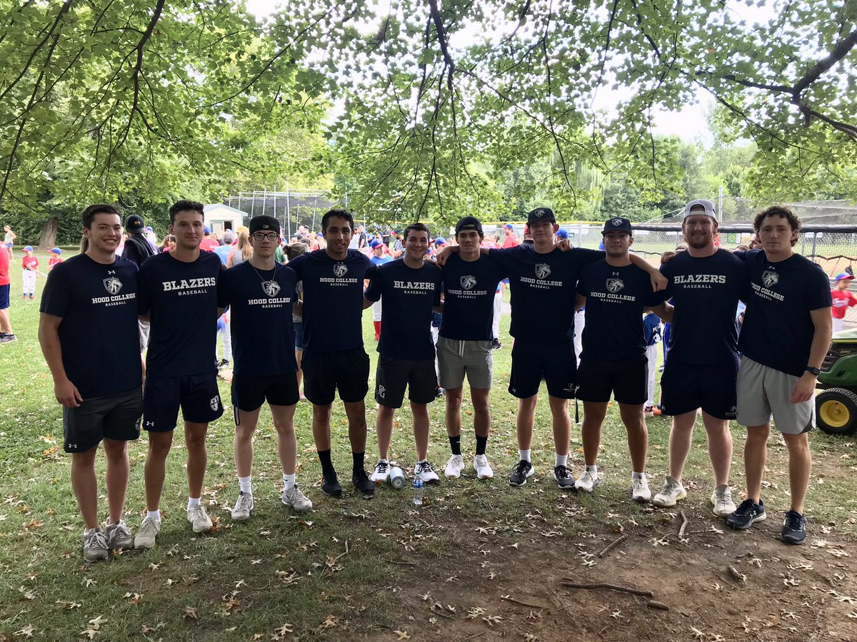 Hood_Baseball's tweet photo. Awesome time supporting our local little leaguers! https://t.co/WH92SWg0Sn