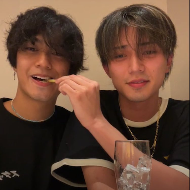 _remperor's tweet photo. とにかくテンション高くて面白すぎるゲリラインライありがとうwwwwww
乾杯🍻

 #KingandPince https://t.co/AWTqu1Ddwc
