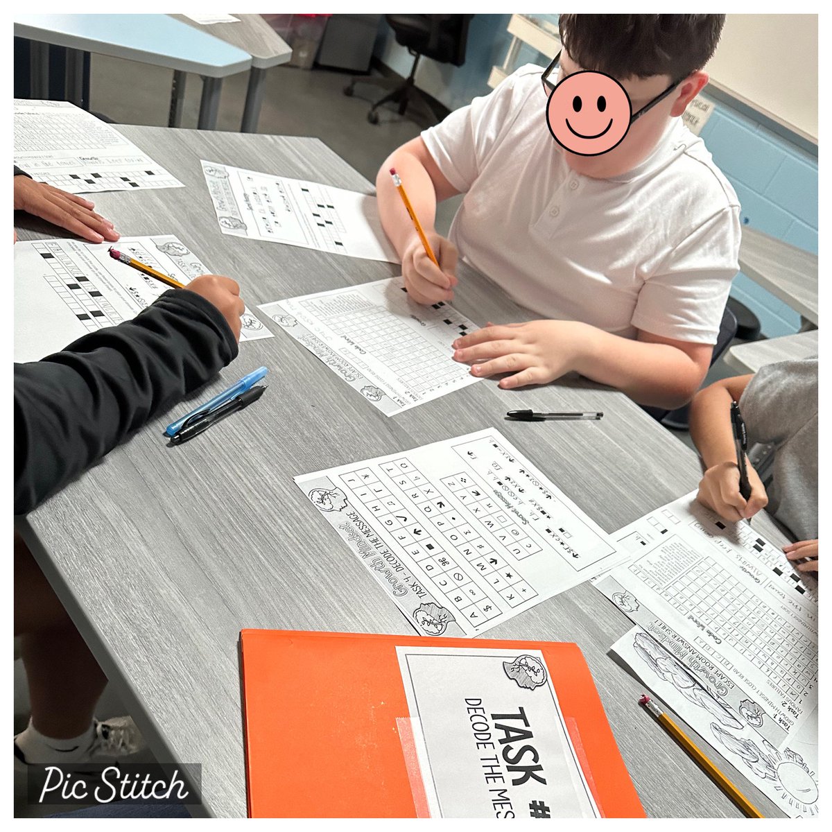 mrsconard__'s tweet photo. This week was all about how to be GREAT in the classroom and it ended with an Escape Room activity on Growth Mindset! these three BROKE OUT! #EchoTrail #GrowthMindset https://t.co/mC7F8OkpBN