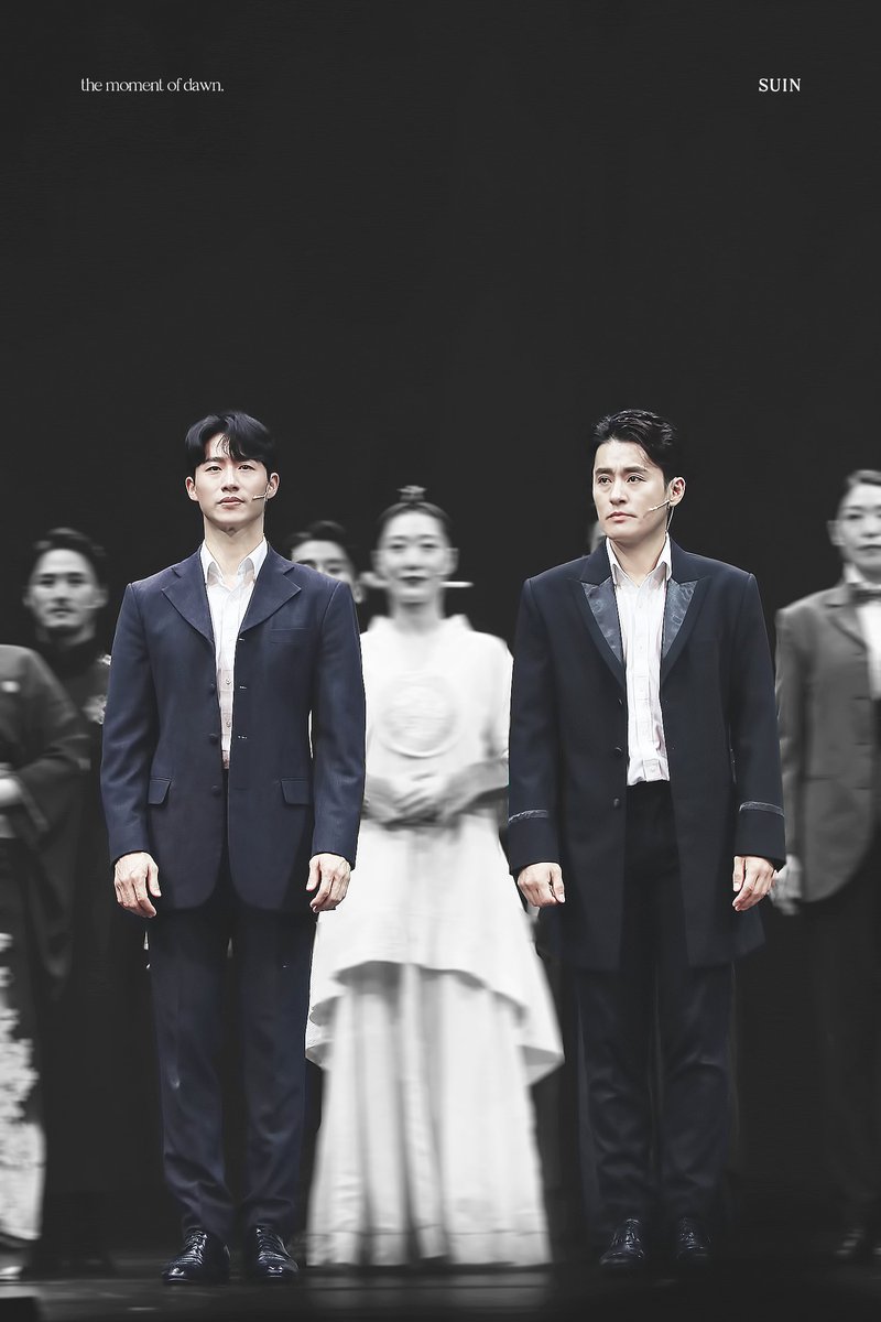 230826 뮤지컬 곤투모로우 커튼콜 

최재웅, 신성민 배우님