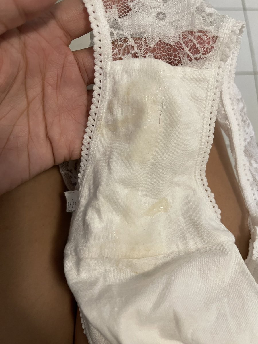 candiceya7's tweet photo. 排卵期提早開始的意思嗎！？剛剛被我的果凍分泌物嚇到～～怎麼那麼多🫣🫣🫣
有人想要嗎！？

#原味內褲 https://t.co/SPZZfnemhi