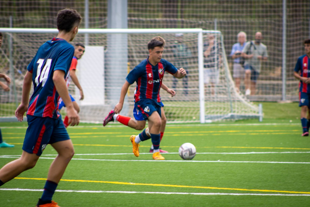 🔛 ¡Nueva cita para el  𝙅𝙪𝙫𝙚𝙣𝙞𝙡 𝘽! 🔛

Hemos recibido en la Base Aragonesa al Atco. Monzón, también de Liga Nacional, en un partido que ha terminado con victoria visitante (1-3).

⚽️ Losfablos

#CanteraSDH🔵🔴

¡𝐺𝑟𝑎𝑐𝑖𝑎𝑠 𝑝𝑜𝑟 𝑙𝑎 𝑣𝑖𝑠𝑖𝑡𝑎, <a href="/FutbolBaseMzn/">Atletico Monzon FB</a> !