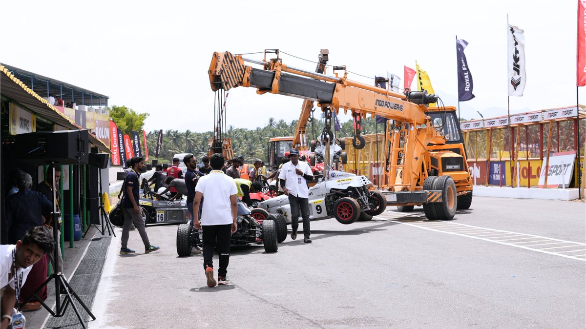 Just a normal day at the pitlane🚜💨 #JKTyreMotorsport #RacingThrills #NationalRacingChampionship #FeelTheThrill #JKNRC