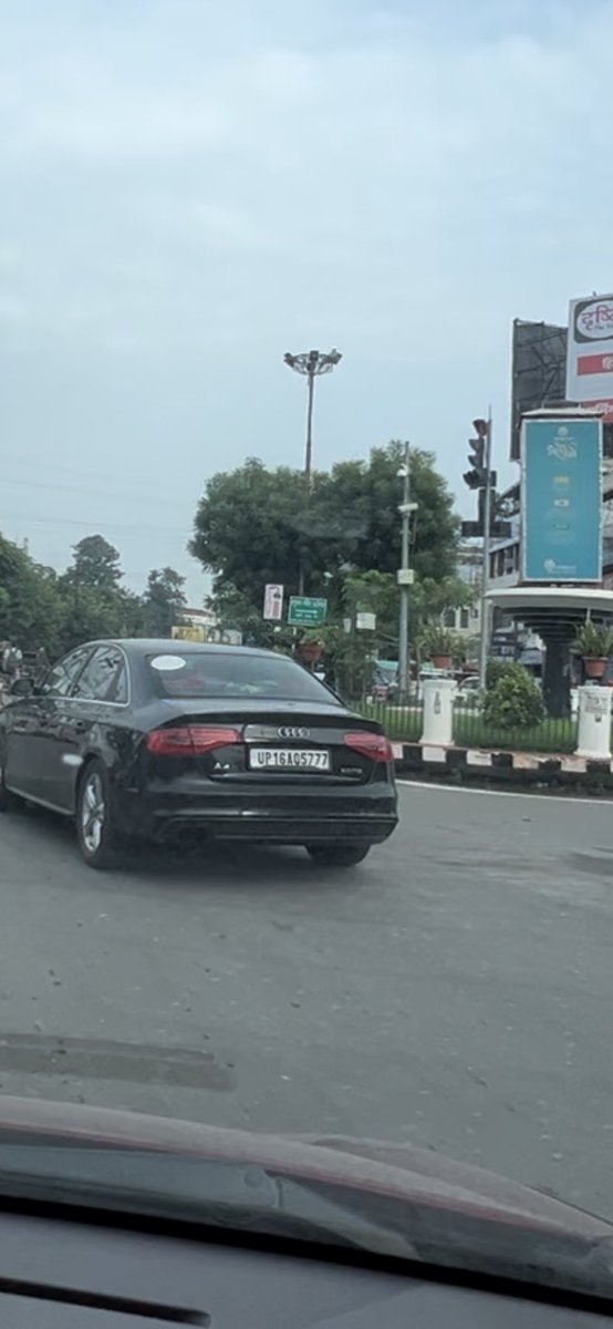 LucknowTraffic tweet media