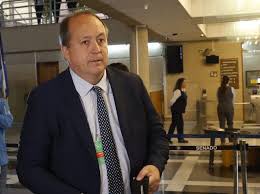 diputadonaranjo's tweet photo. No hay caso con el FISCAL NACIONAL parece que hizo un voto de silencio para no referirse a la CORRUPCION MUNICIPAL.Van 5.280 horas,más de 7 meses,y no toca la BANDA de ALCALDES. Ellos siguen gozando de IMPUNIDAD. https://t.co/zMsO8RzZ1f