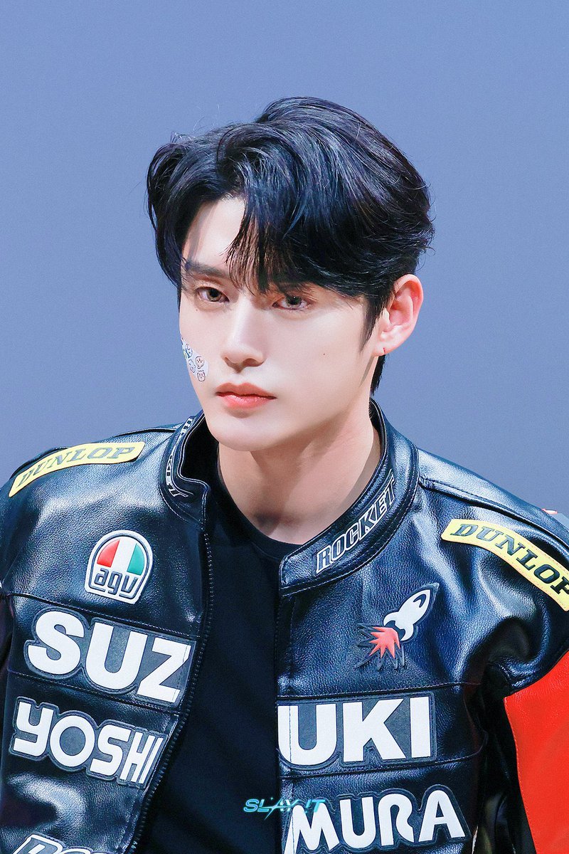 kpopachillean's tweet photo. ZB1 Kim Jiwoong https://t.co/QCqgVDHdXR