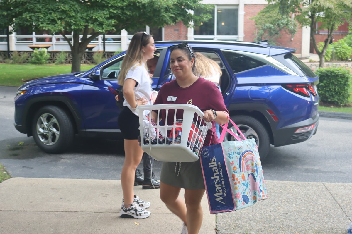 EasternNazarene's tweet photo. Eastern Nazarene's Class of 2027 has arrived! https://t.co/8PRKkf9Pgg
