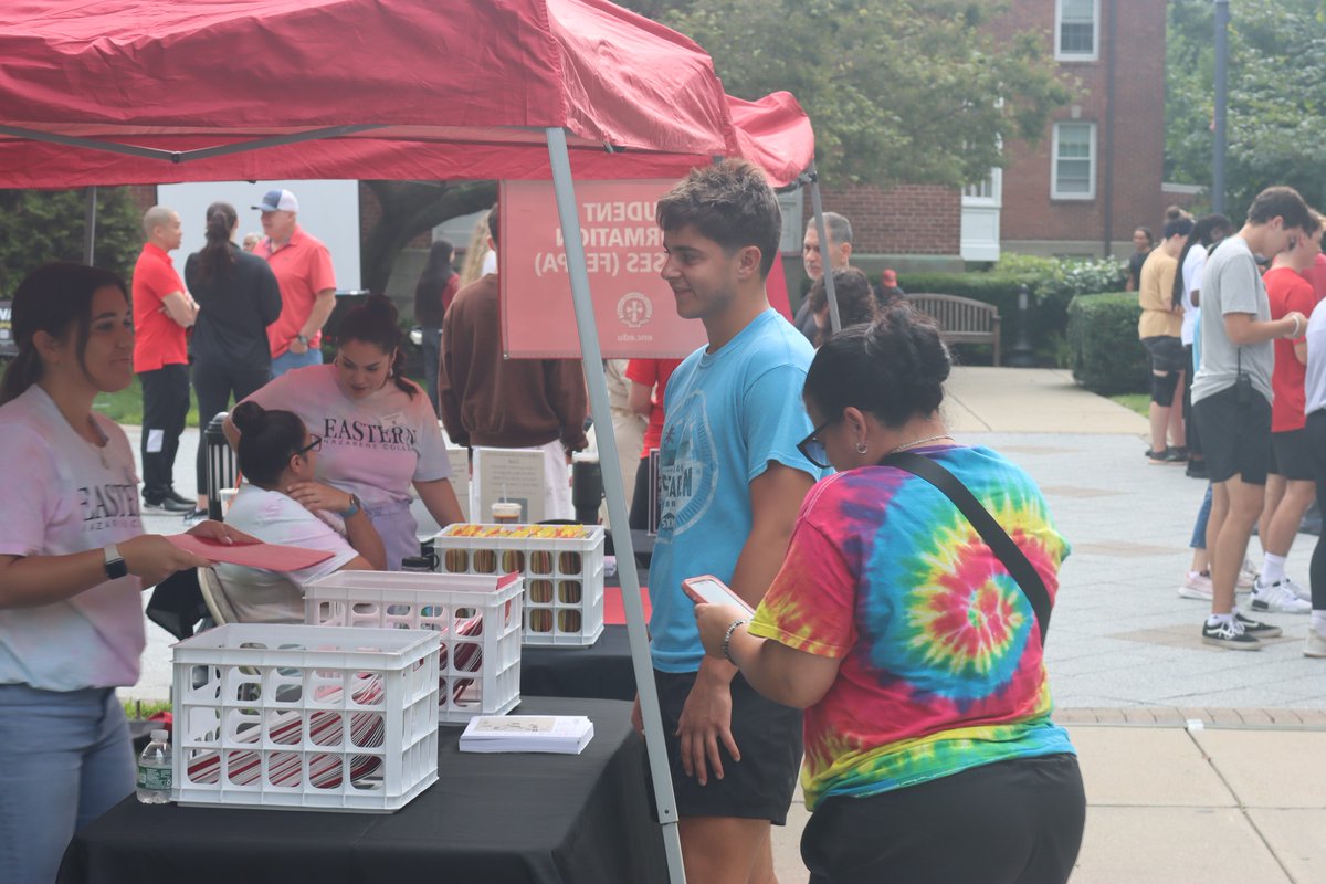 EasternNazarene's tweet photo. Eastern Nazarene's Class of 2027 has arrived! https://t.co/8PRKkf9Pgg