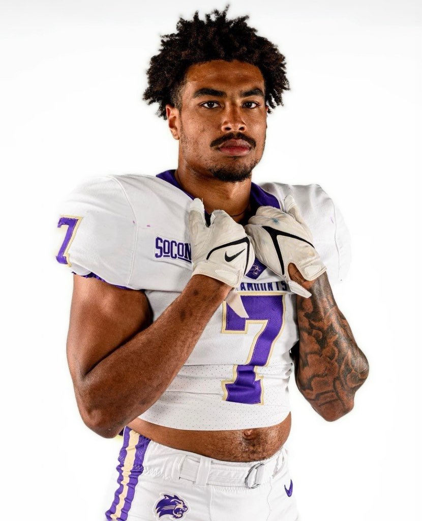 EmmaJon21933170's tweet photo. A BIG CAT to watch this year @ WCU!!! MAKE YOUR MARK, SON❤️🏈❤️✝️ https://t.co/0uYS6LOQJW