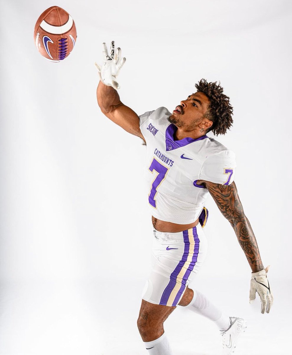 EmmaJon21933170's tweet photo. A BIG CAT to watch this year @ WCU!!! MAKE YOUR MARK, SON❤️🏈❤️✝️ https://t.co/0uYS6LOQJW