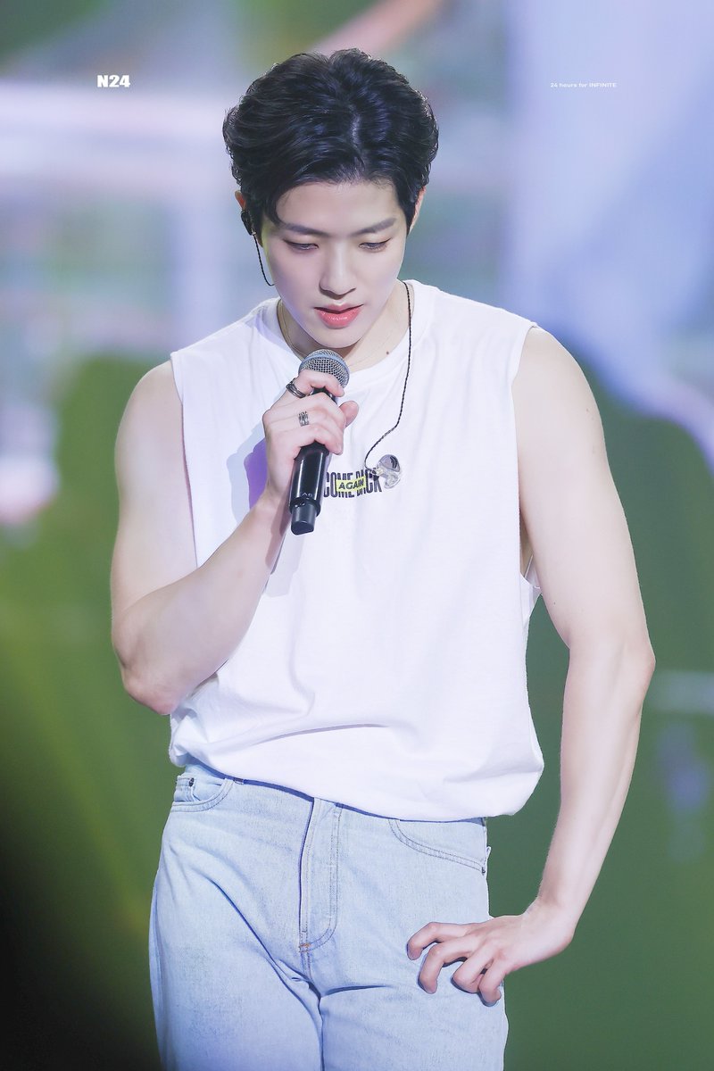 생일 축하해 🥰 오늘만은 세상 모든 행복이 네 것이길
항상 고마워 〰️✨💖
#내_시야를뺏은_이성열_생일축하해 #Happy32ndLeeSungYeolDay
#성열 #이성열 #인피니트
#LeeSungYeol #INFINITE