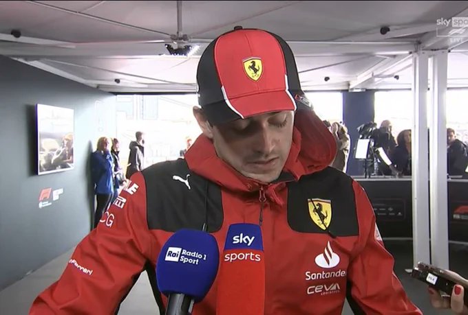 Marlens_16's tweet photo. Massacratelo pure come fate di solito, ma la verità la sappiamo tutti. Non c'è nessuno che ama la Ferrari più di lui e se qualcuno riporterà la squadra a vincere questo è Charles Marc Herve Perceval Leclerc. #dallatuaparte #uncapitano https://t.co/5P6PWaMzQd