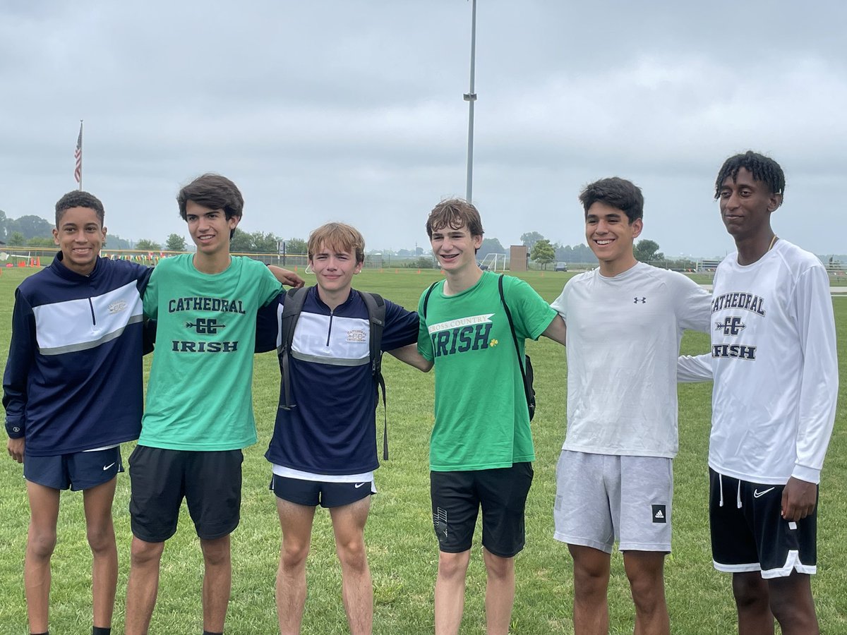 CathedralXC's tweet photo. The Irish came away with a fifth place finish. Alex Lozano, Will Wise, and Luke Mervilde all had pr’s for varsity! Lots of jv pr’s too! https://t.co/f0l6j94fhz