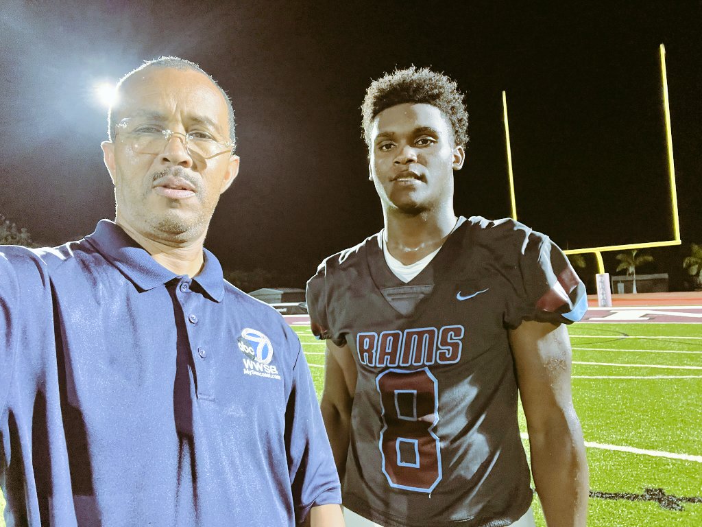 JamesHill_News's tweet photo. The final score from #RamBowl at #RiverviewHS @RamsRhsFootball 54 @SEHSNoles 0. My Guy @Thegoatdj_8 is a downhill #RunningBack with tremendous upside. #Rams #DJJohnson. #RHS #Sarasota #JamesHillNews 🏈 https://t.co/8AwqnvTL8N