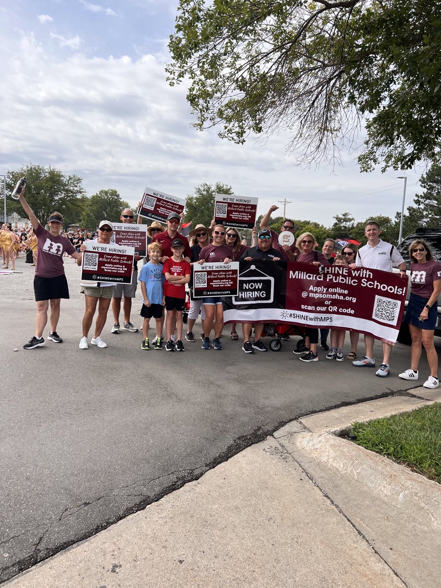 MPS crew getting ready for the Millard Days Parade!!!
#ShinewithMPS  ⁦@MillardPS⁩