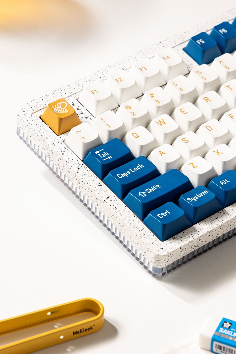 MelGeekworld's tweet photo. Modern97 Mechanical Keyboard: Your Ultimate Companion for Work and Gaming!
#melgeek #modern97 #mechanicalkeyboard #needkeyboardnotfriends #gaming #deskspace https://t.co/ZArJm71Uyx