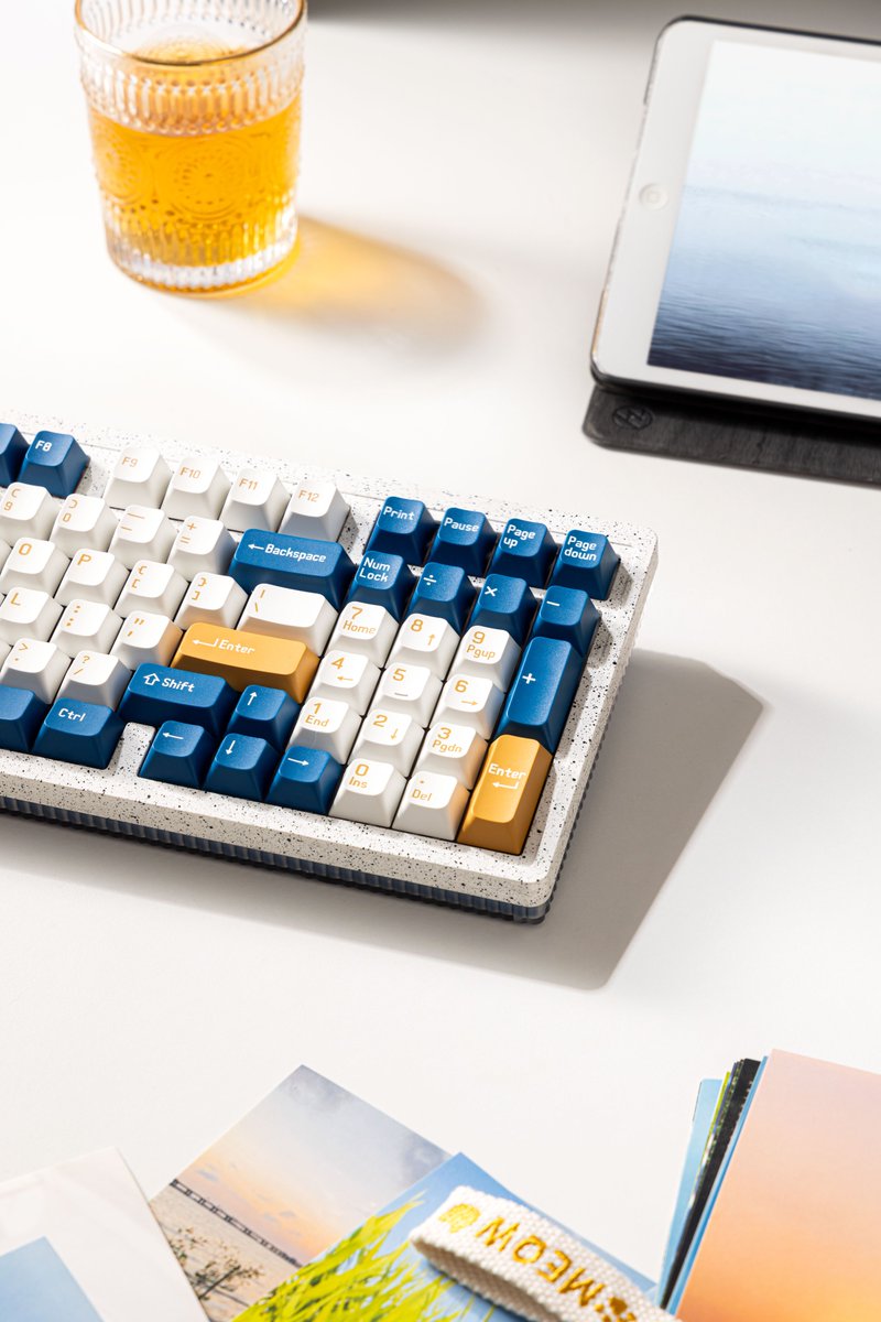 MelGeekworld's tweet photo. Modern97 Mechanical Keyboard: Your Ultimate Companion for Work and Gaming!
#melgeek #modern97 #mechanicalkeyboard #needkeyboardnotfriends #gaming #deskspace https://t.co/ZArJm71Uyx