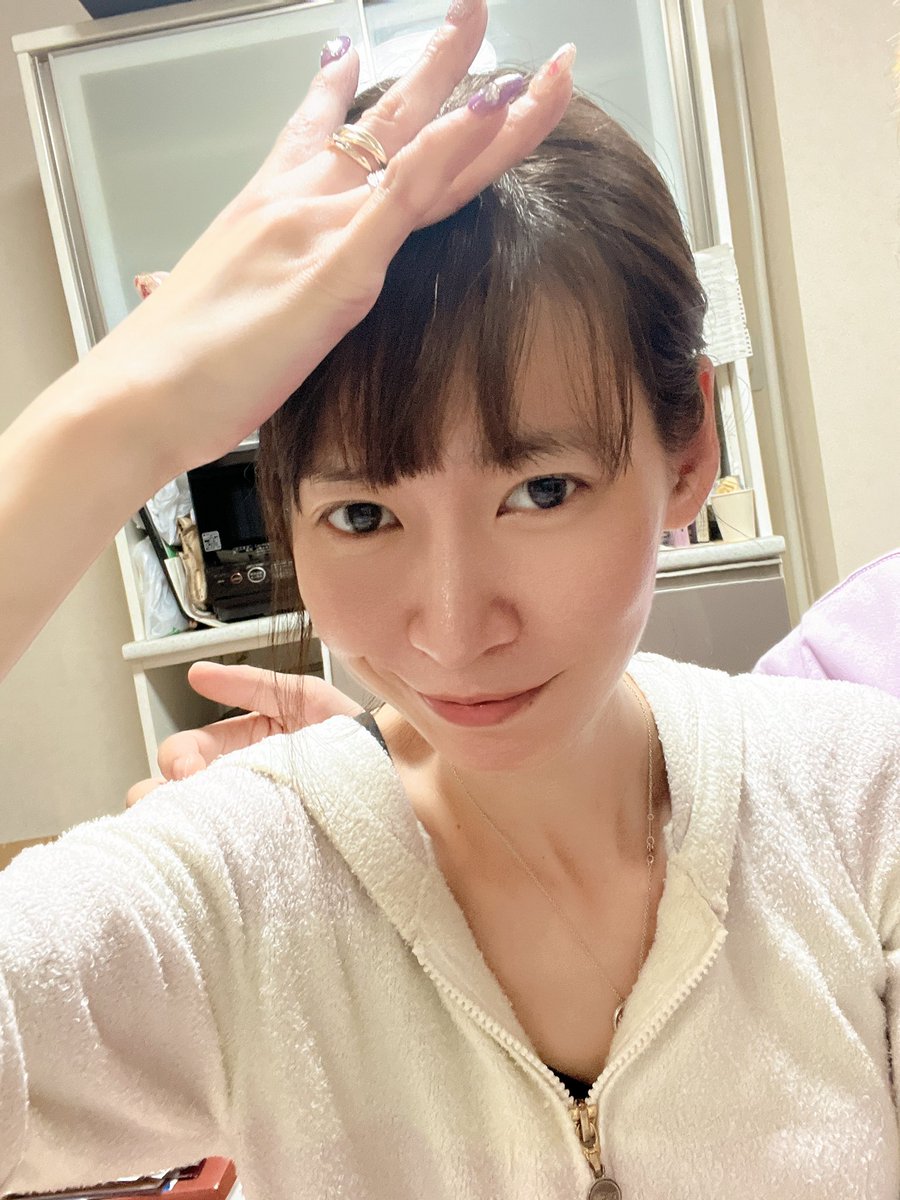 KAJINmh's tweet photo. これから
愛する彼女と
少し凶暴やけどめちゃ可愛い
まるに会う為
大阪向かってます🚅

#結婚
#浮気はしません https://t.co/d9eYPuM2n9