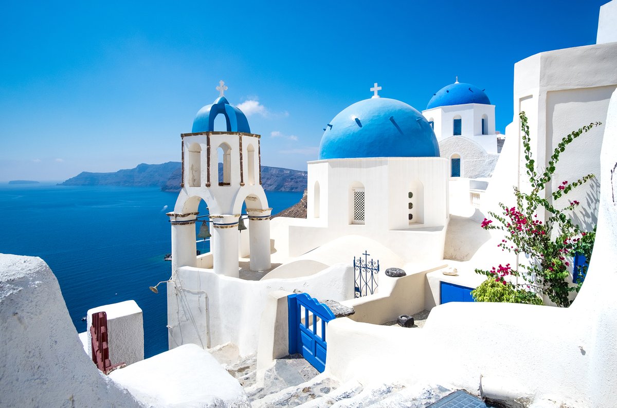 CultureExplorer's tweet photo. Santorini, Greece 🇬🇷

Santorini emerges as a Greek paradise defined by its iconic blue-domed architecture facing the Aegean Sea. This island presents a mix of breathtaking views and picturesque villages that encapsulate the charm of Greek island life. https://t.co/AygAvfjUHt