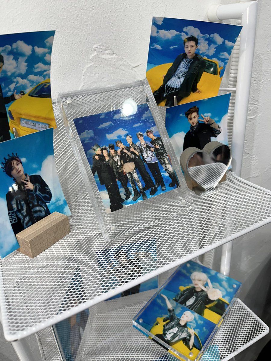 fulev0_'s tweet photo. 📍카페 이유

이번앨범 컨셉으로 꾸민부분도 있고 비트박스며 작년 드림이며 군데군데 다양하게 꾸며놔서 너무 좋았다

#WE_ARE_DREAM
#7드림_그리고_우리 https://t.co/I8FZUTC9gt