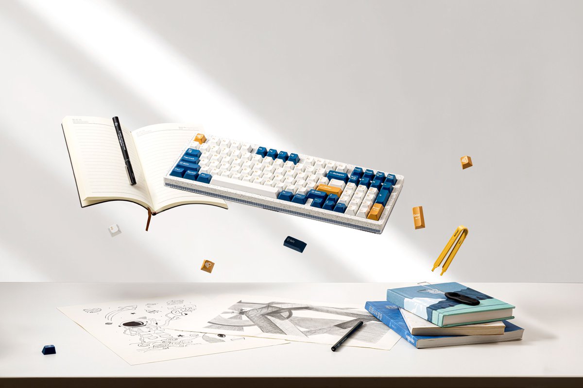 MelGeekworld's tweet photo. Modern97 Mechanical Keyboard: Your Ultimate Companion for Work and Gaming!
#melgeek #modern97 #mechanicalkeyboard #needkeyboardnotfriends #gaming #deskspace https://t.co/ZArJm71Uyx