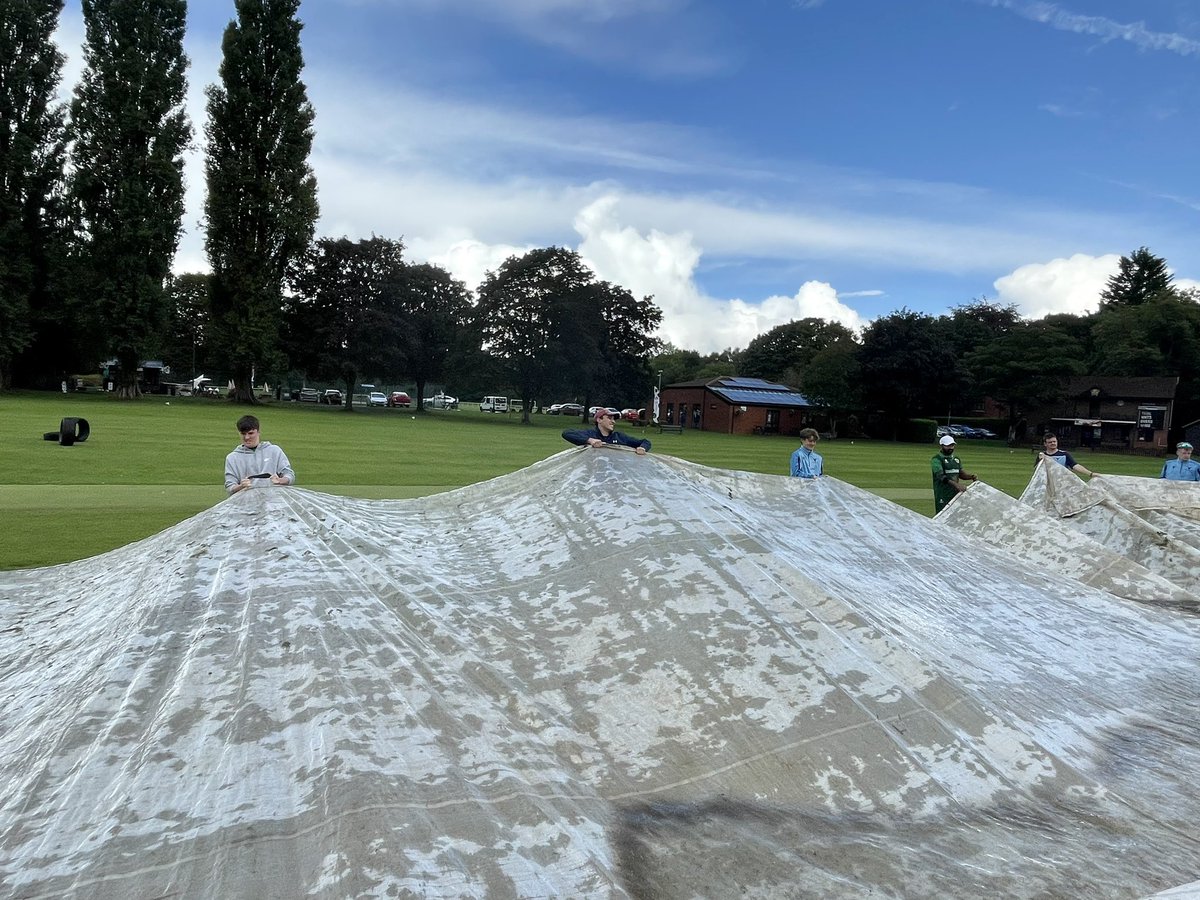 russrthomas's tweet photo. Team effort @RogerstoneWCC with @StFagansCricket all helping to #getthegameon @ThatsSoVillage @SEWCLeague https://t.co/14Of4gmzBa
