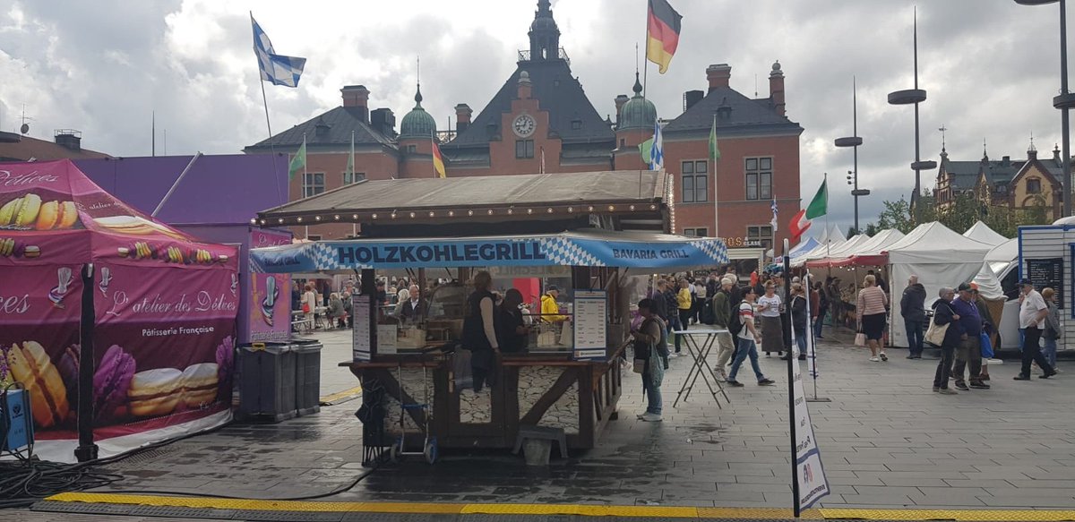 SwedenDiaries's tweet photo. "Savoring the flavors at Vasplan Food Festival in Umeå, Sweden! 🍔🍕 
-
#VasplanFoodFest #TasteOfUmeå #FoodieAdventures #travelgoals #exploretheworld #travelmore #swedendiaries #sweden #swedenimages #swedenblog #umeå #locationshoots #movieshoot https://t.co/af4MVAycF4