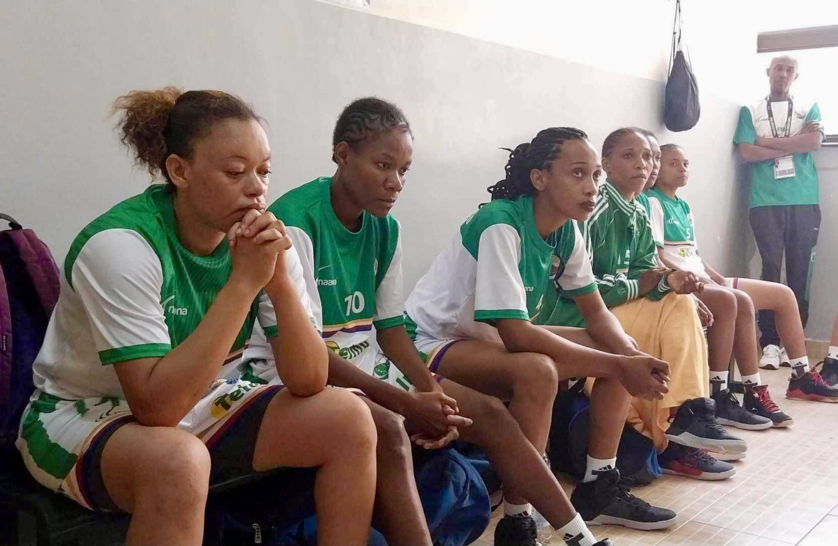 ComoreOlympique's tweet photo. JIOI 2023. BASKETBALL DAMES 
L'équipe féminine comorienne de basketball s'est inclinée aujourd'hui devant la régionale de Mayotte sur le score final de 50 paniers à 81. Les Comoriennes vont disputer leur deuxième match de poule le 29 août prochain. https://t.co/dzEocHu9H7